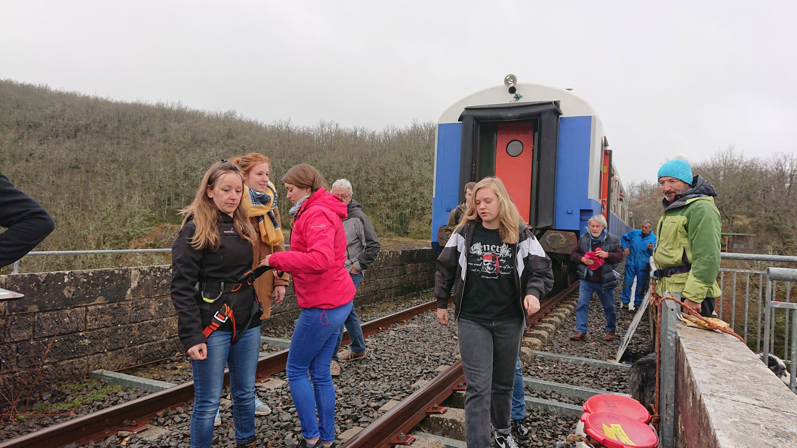Saut à l'élastique sur le viaduc de SainteEulaliedeCernon